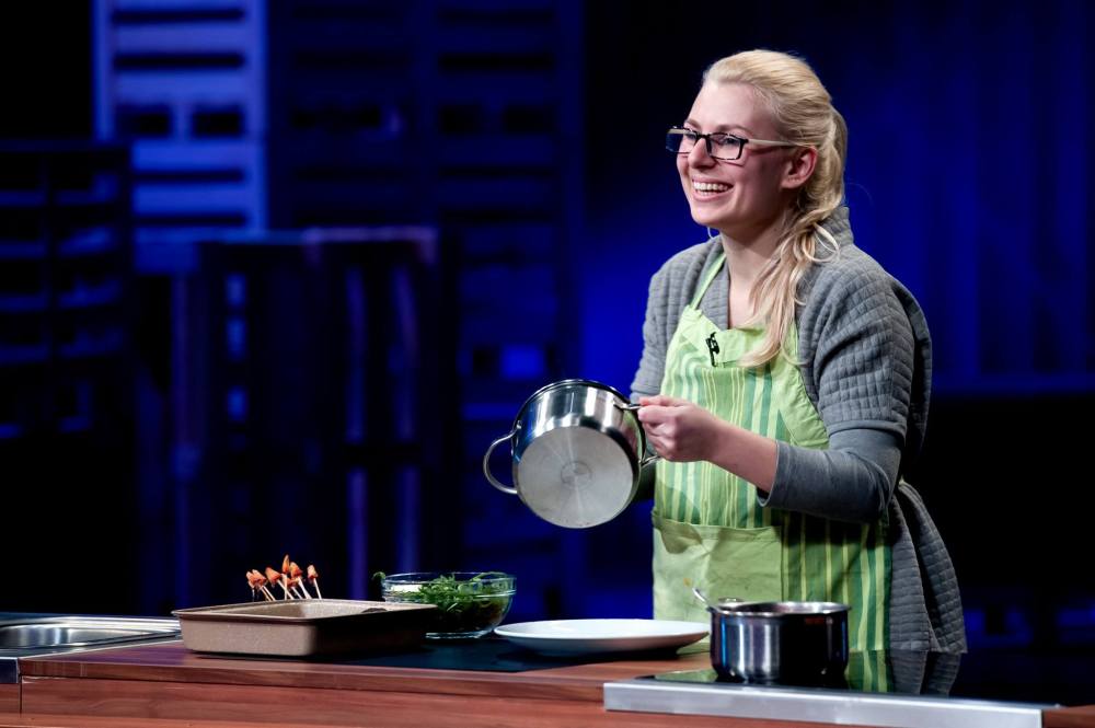 Бразилска цигуларка, която мечтае да бъде готвач в България – първите епизоди на шоуто показаха още няколко наистина трогателни и мили лични истории.