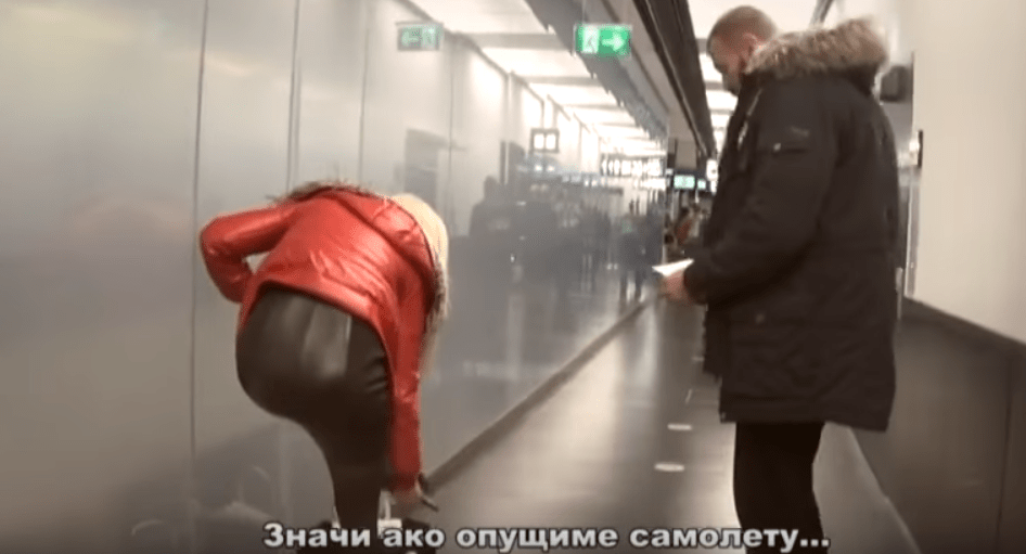 Ako_opushtime_samoletu